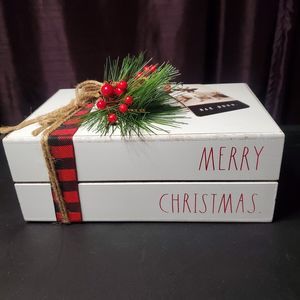 Rae Dunn Merry Christmas Decorarion